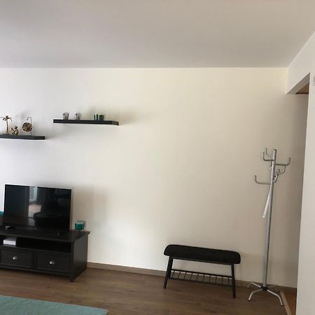 Kalevite Kodu 2-Toaline Apartment! Kuressaare Exterior foto